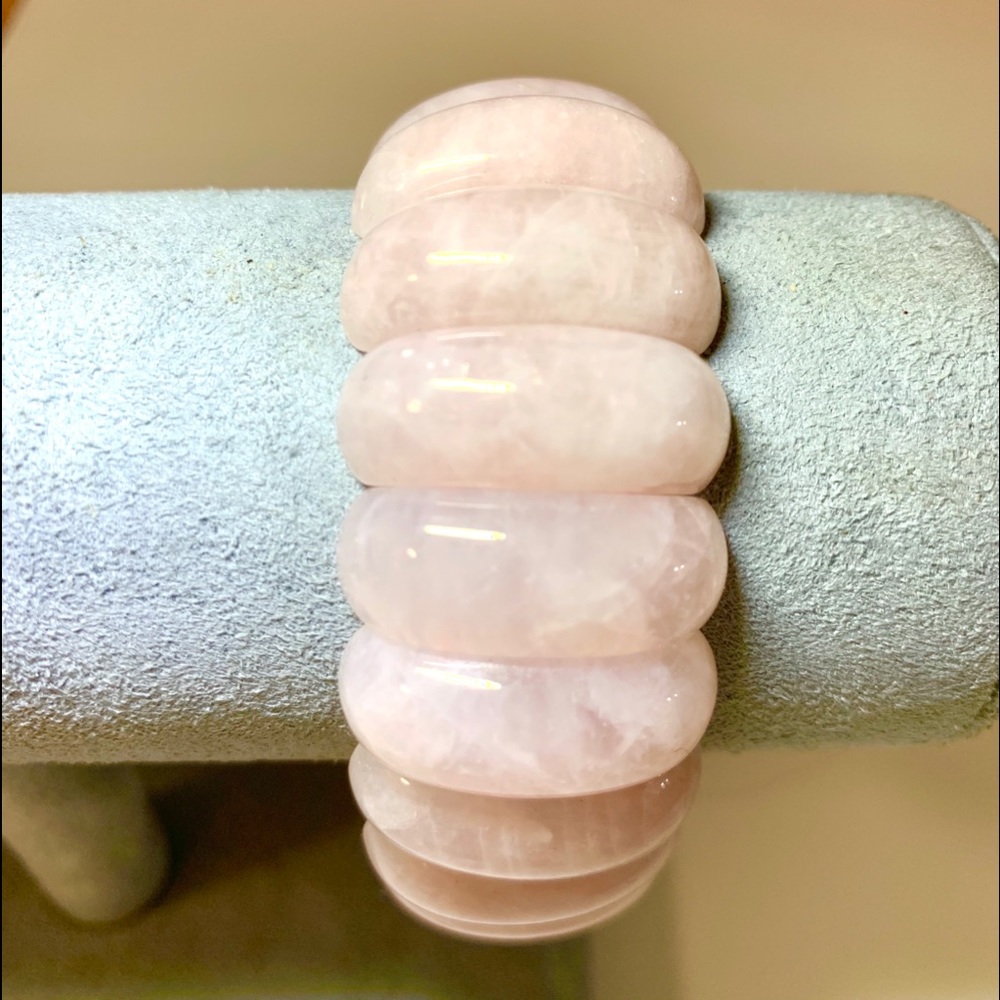 🦋Bracelet, Rose Quartz THINK PINK